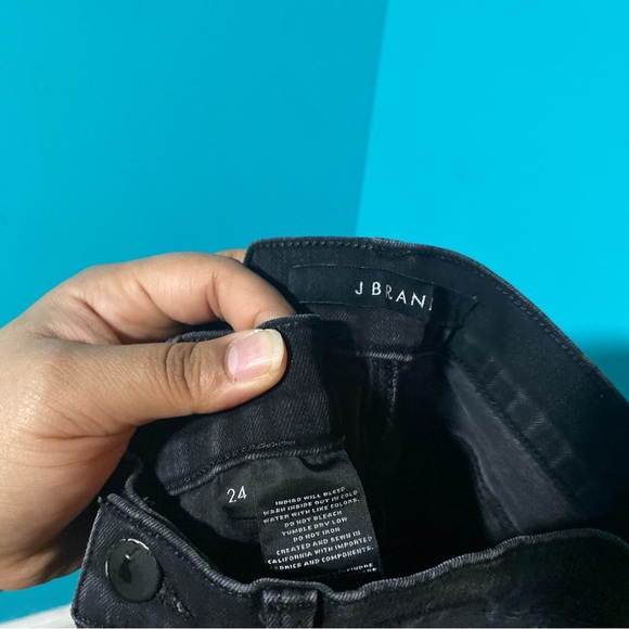 J Brand 24 Maria Black Distressed Skinny Jeans - Picture 6 of 6